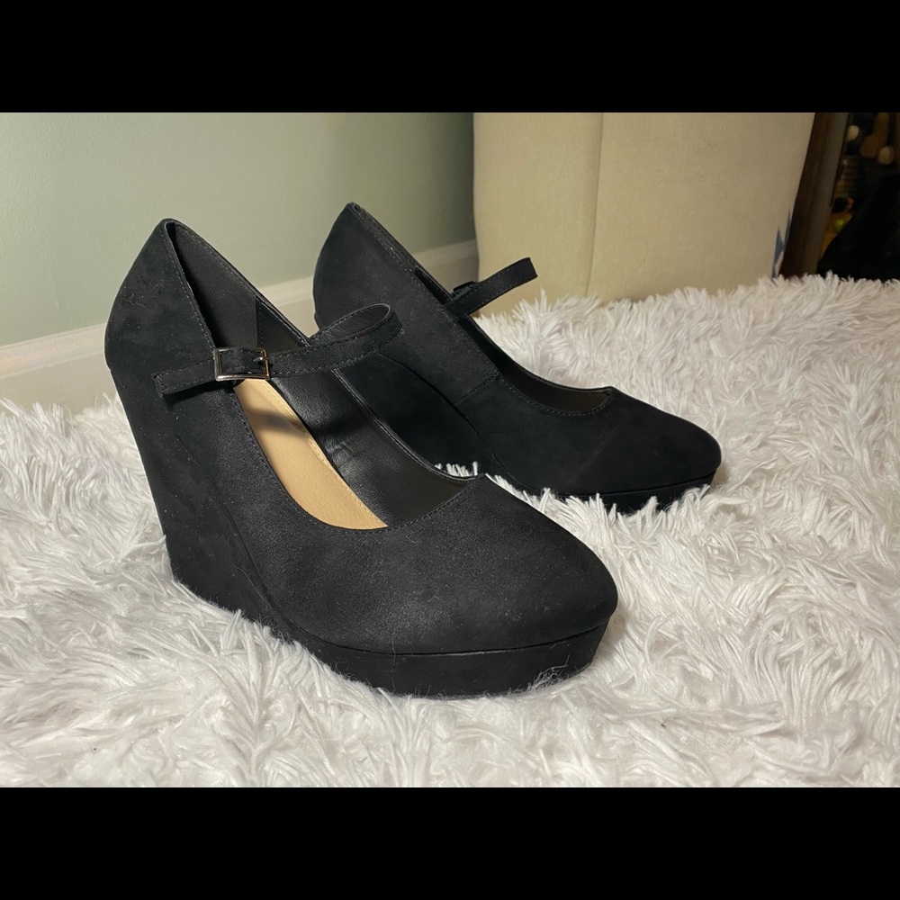 TORRID 11 Black Wedge With Ankle Strap